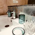 Cherry Jacuzzi Ронда