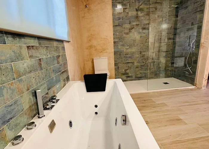 Cherry Jacuzzi * ロンダ